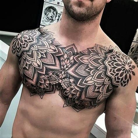 tatuajes chicos en el pecho hombre|Tatuajes hombre pecho